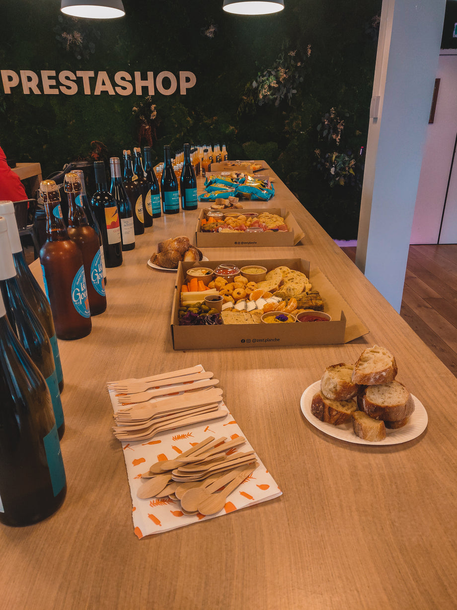 Traiteur de planche d'apéro dinatoire en livraison à Paris à vélo – Zest  Planche