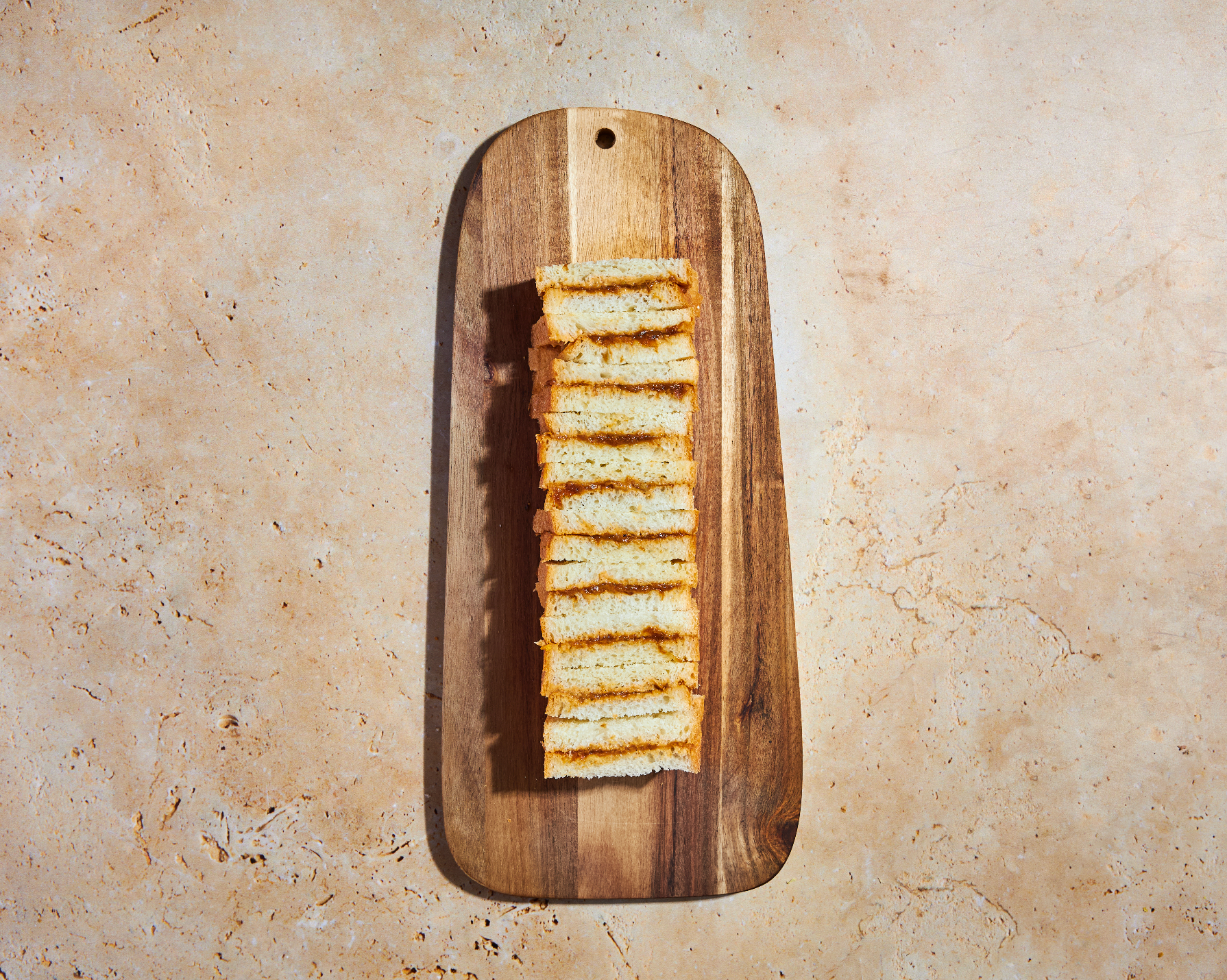 finger sandwich houmous oignons caramélisés – bouchées moelleuses pour apéritif, vendu par 2 pièces