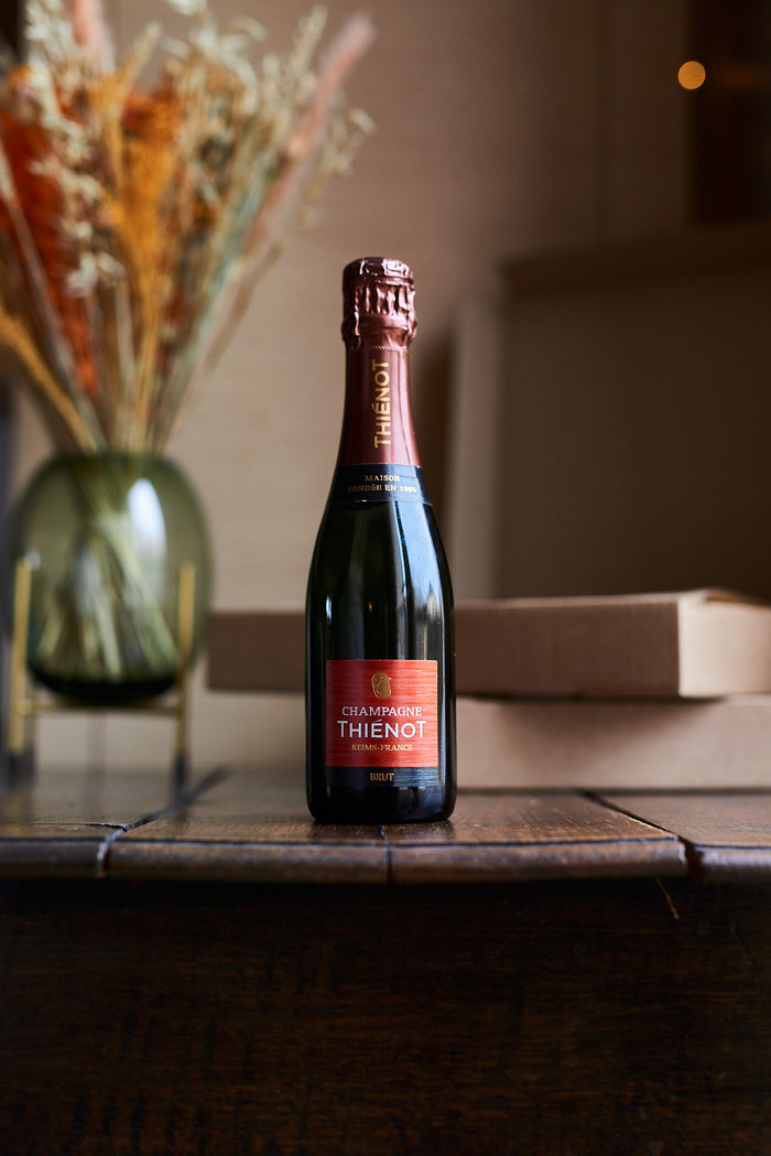 La maison Thienot propose d'accompagner ta planche apéro dinatoire d'une bouteille de champagne 37,5cl